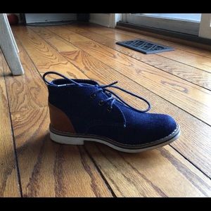 Steve Madden boys lace up shoes